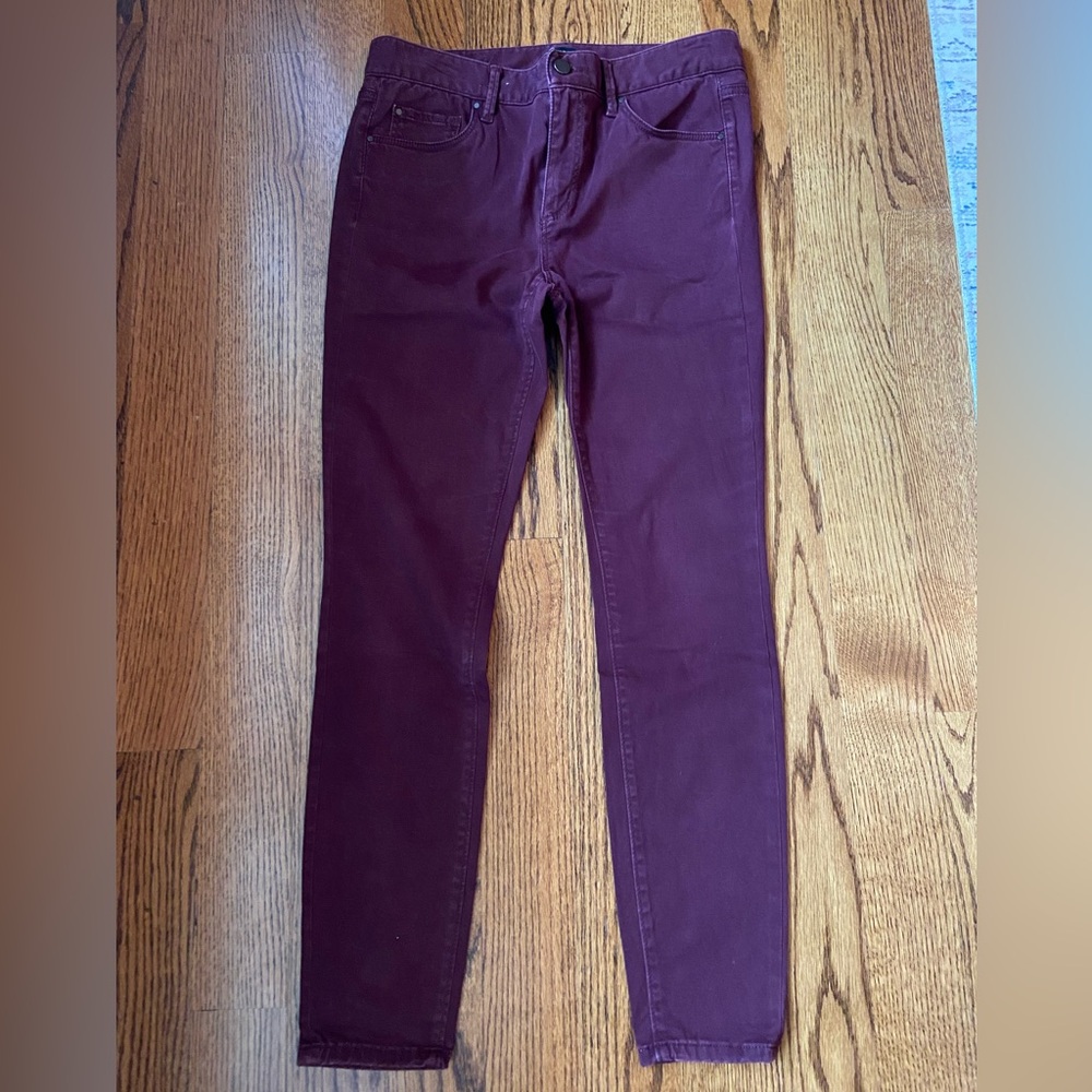 Ann Taylor burgundy ankle skinny pants, size 6